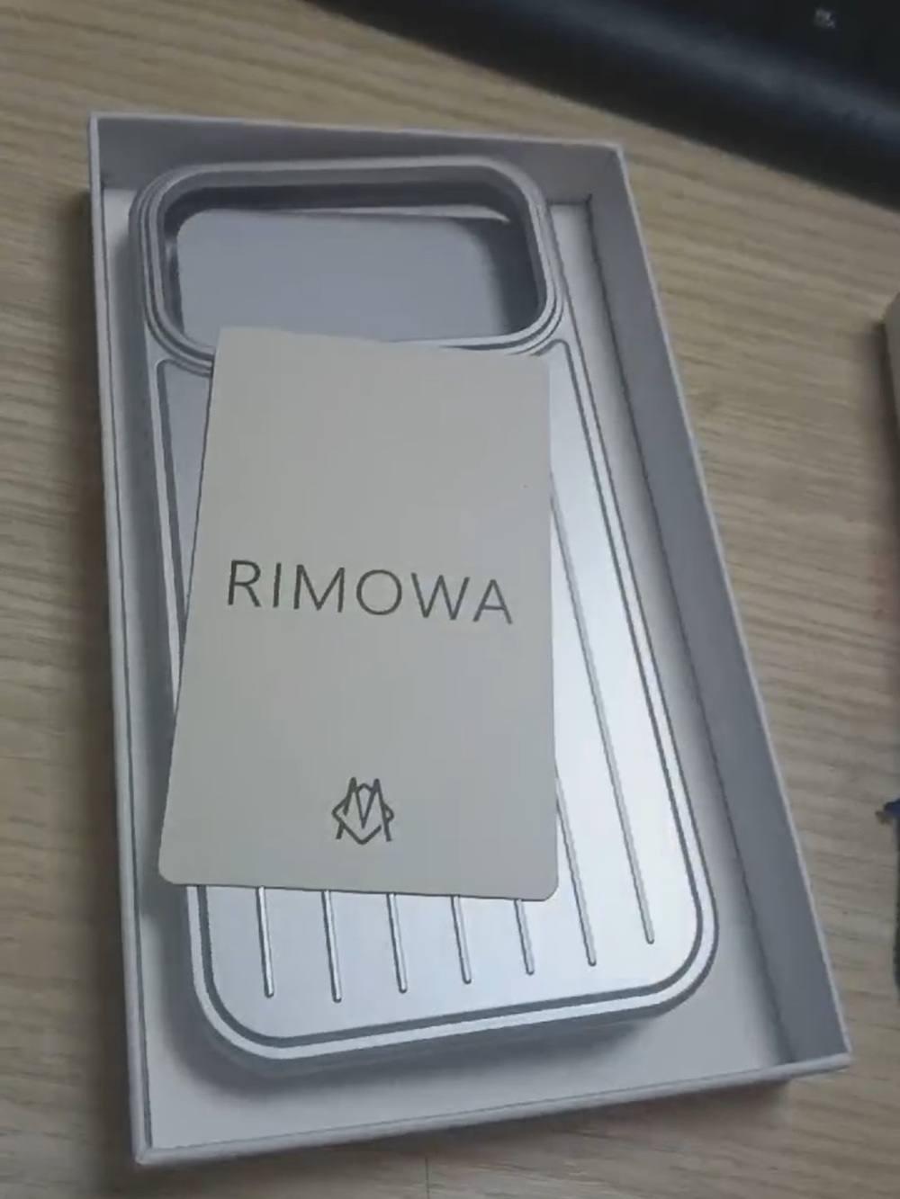RIMOWA Silver Protective Phone Case - Metallic Silver